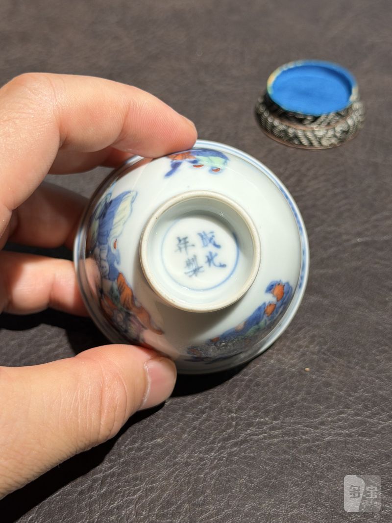 清雍正 斗彩三星人物纹酒圆一对（配座） - 图20